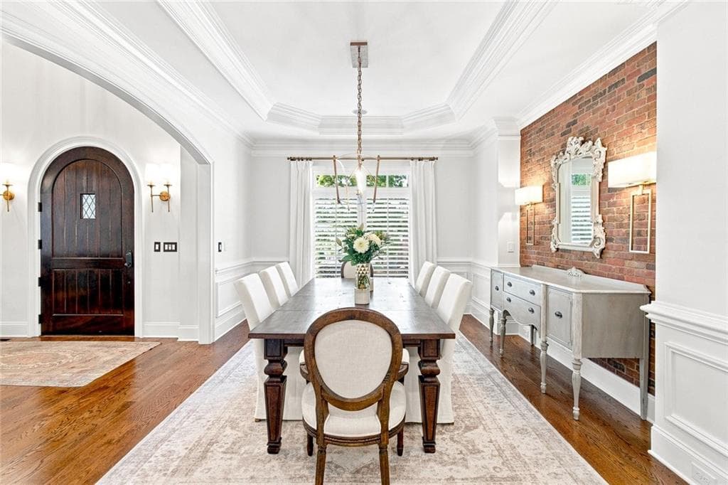5 bedroom, 4 bathroom, 5,450 sq ft single family residence for sale at 2202 Crimson King Drive, Braselton, GA 30517 — photo 5
