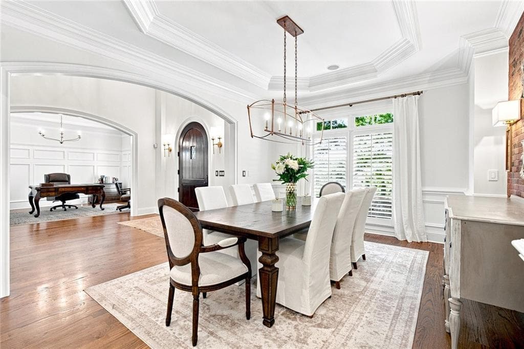 5 bedroom, 4 bathroom, 5,450 sq ft single family residence for sale at 2202 Crimson King Drive, Braselton, GA 30517 — photo 8