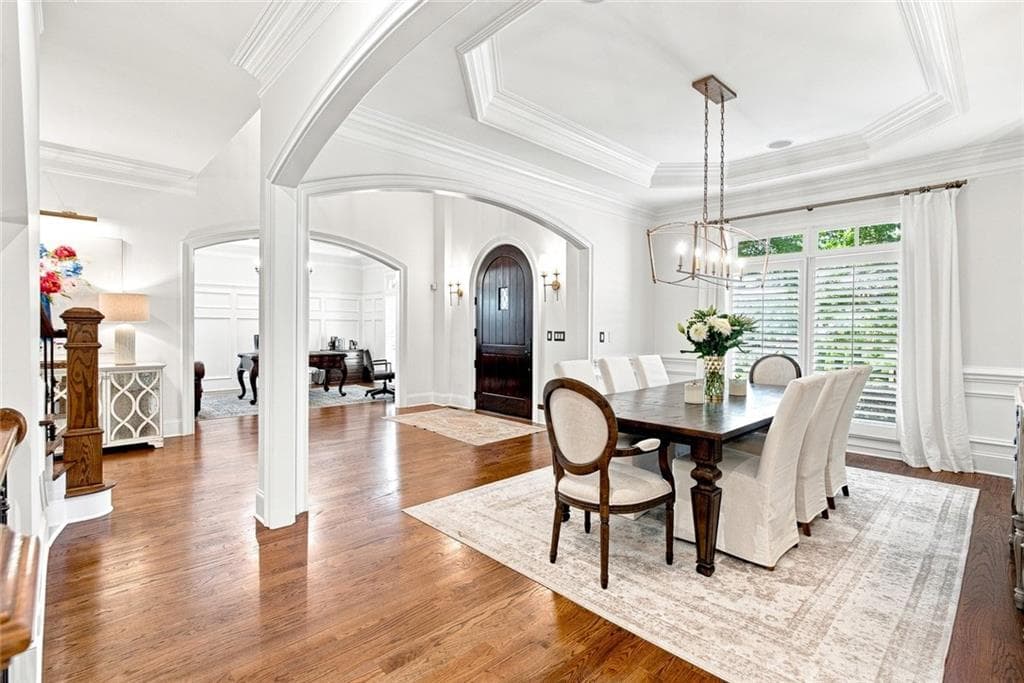 5 bedroom, 4 bathroom, 5,450 sq ft single family residence for sale at 2202 Crimson King Drive, Braselton, GA 30517 — photo 10