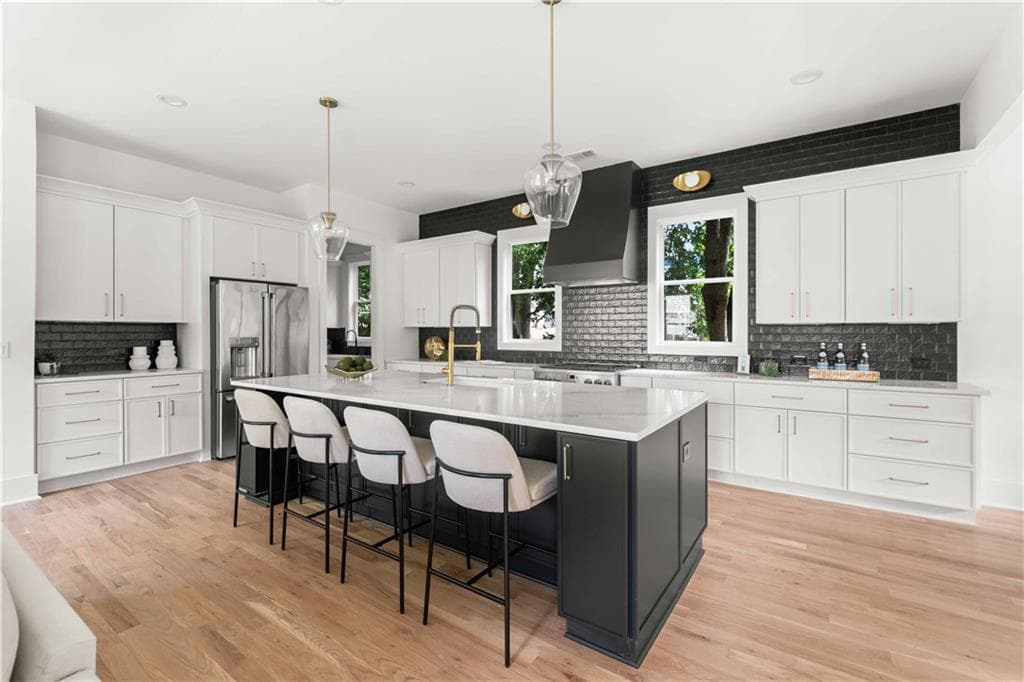 4 bedroom, 4 bathroom, 3,200 sq ft single family residence under contract at 31 Walthall, Atlanta, GA 30316 — photo 3