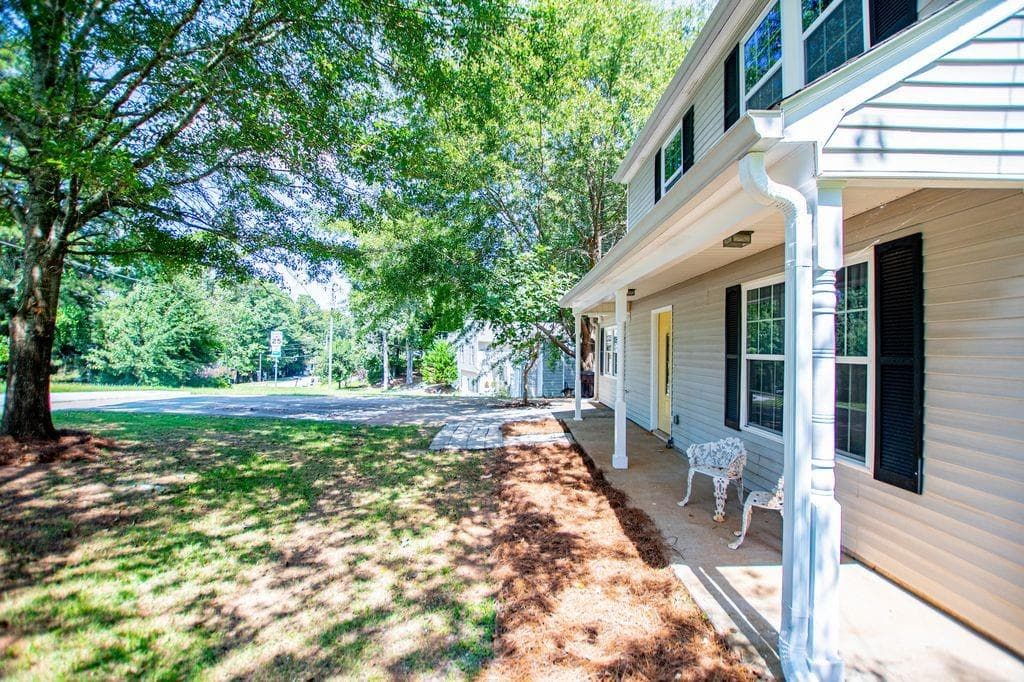 4 bedroom, 3 bathroom, 1,879 sq ft single family residence under contract at 2960 Pritchards Mill Trail, Douglasville, GA 30135 — photo 4