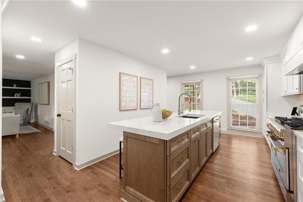 5 bedroom, 5 bathroom, 4,184 sq ft single family residence for sale at 5177 Riverhill Road NE, Marietta, GA 30068 — photo 6
