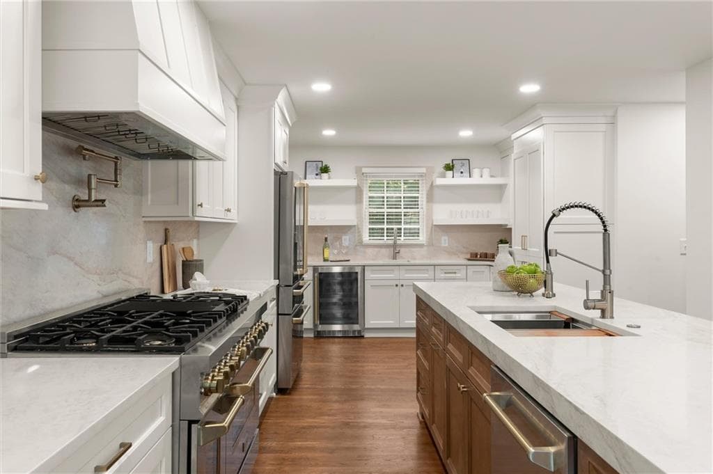 5 bedroom, 5 bathroom, 4,184 sq ft single family residence for sale at 5177 Riverhill Road NE, Marietta, GA 30068 — photo 8