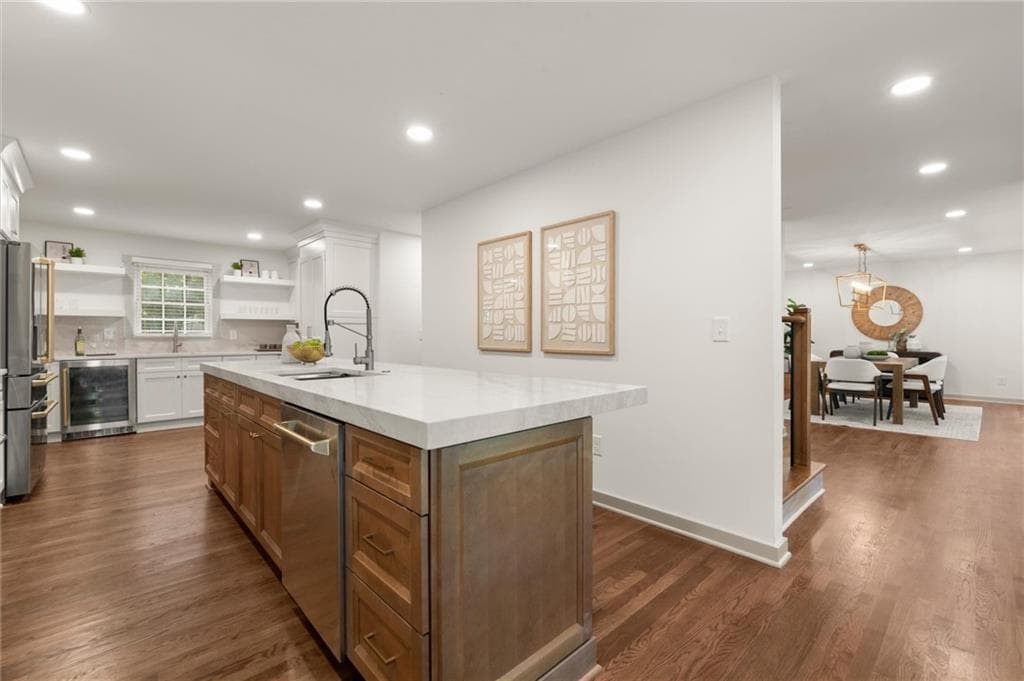 5 bedroom, 5 bathroom, 4,184 sq ft single family residence for sale at 5177 Riverhill Road NE, Marietta, GA 30068 — photo 9