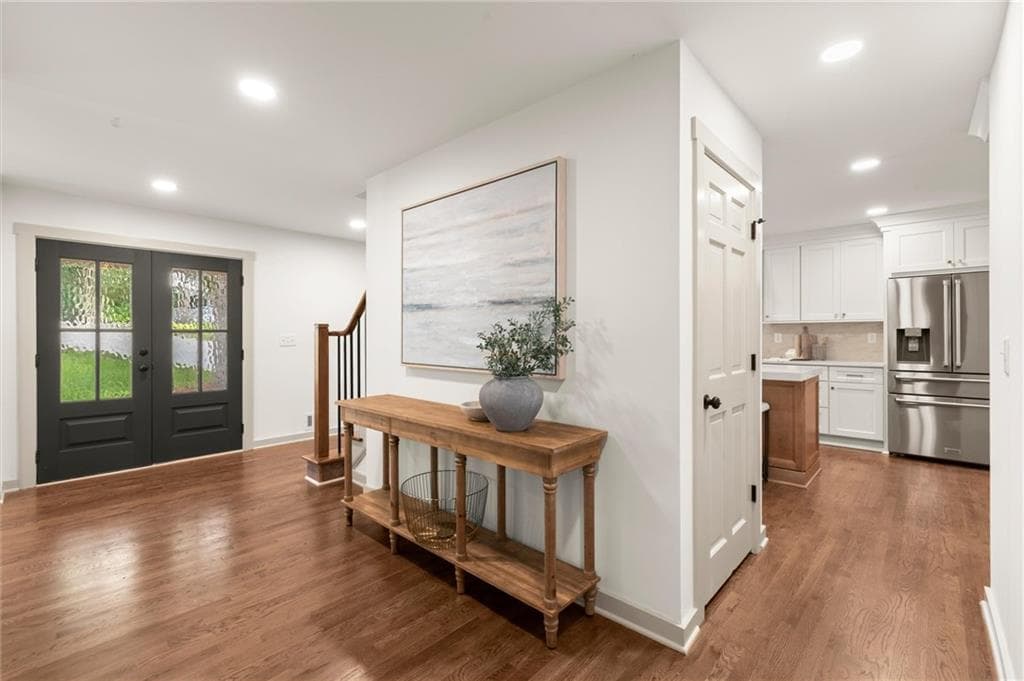 5 bedroom, 5 bathroom, 4,184 sq ft single family residence for sale at 5177 Riverhill Road NE, Marietta, GA 30068 — photo 3