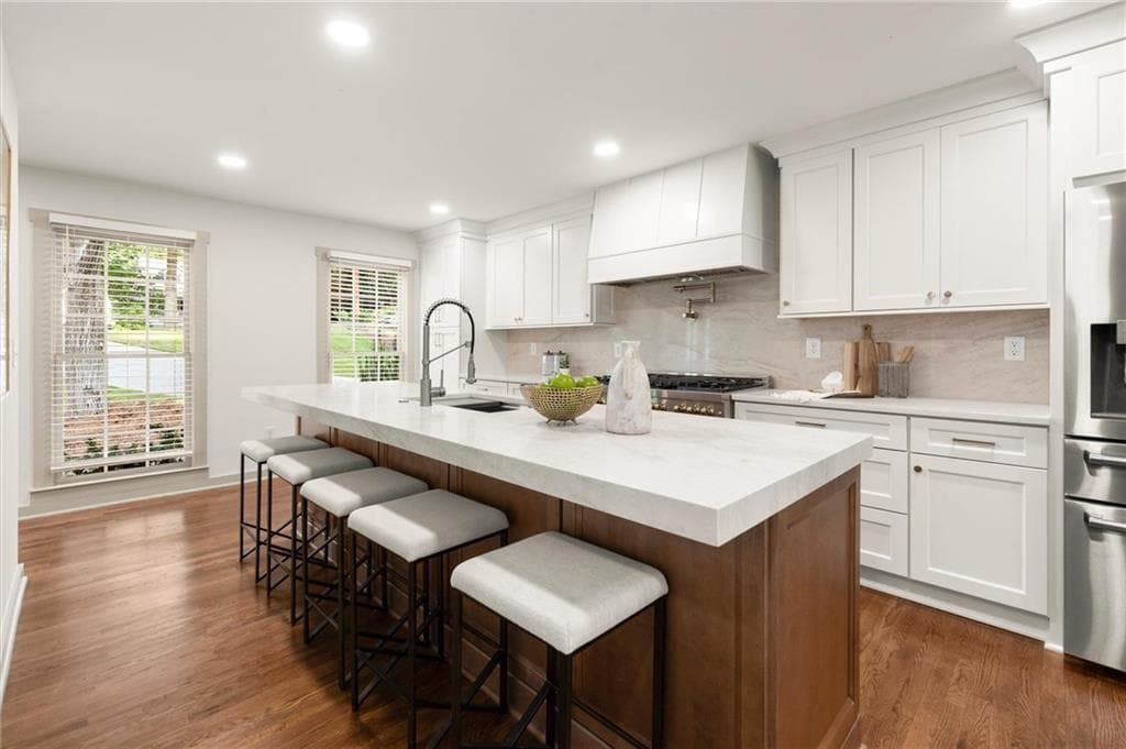 5 bedroom, 5 bathroom, 4,184 sq ft single family residence for sale at 5177 Riverhill Road NE, Marietta, GA 30068 — photo 4