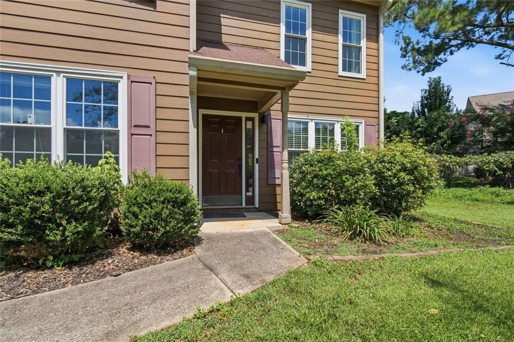 3 bedroom, 2 bathroom, 1,502 sq ft single family residence for sale at 3850 Michaels Way, Cumming, GA 30040 — photo 6