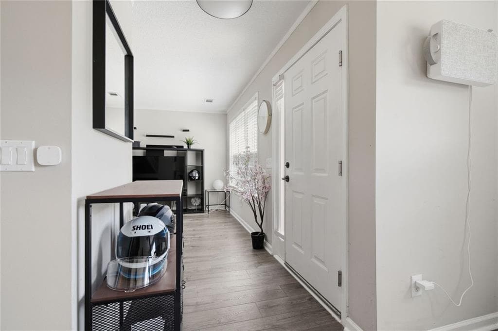 3 bedroom, 2 bathroom, 1,502 sq ft single family residence for sale at 3850 Michaels Way, Cumming, GA 30040 — photo 8