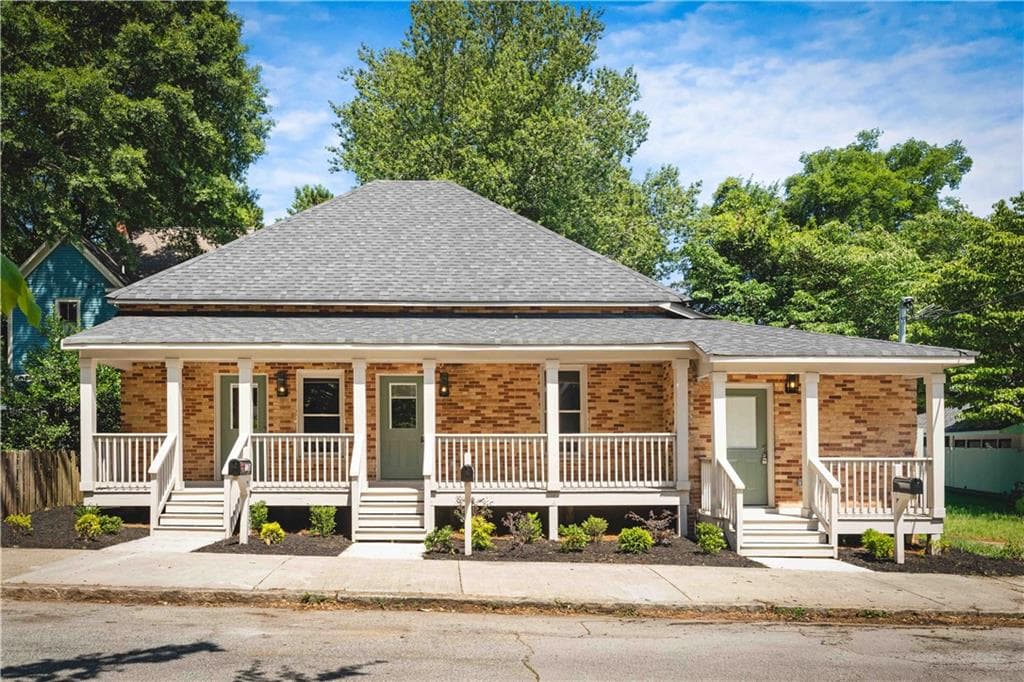3 bedroom, 3 bathroom, 1,723 sq ft townhouse sold at 152 Berean, Atlanta, GA 30316