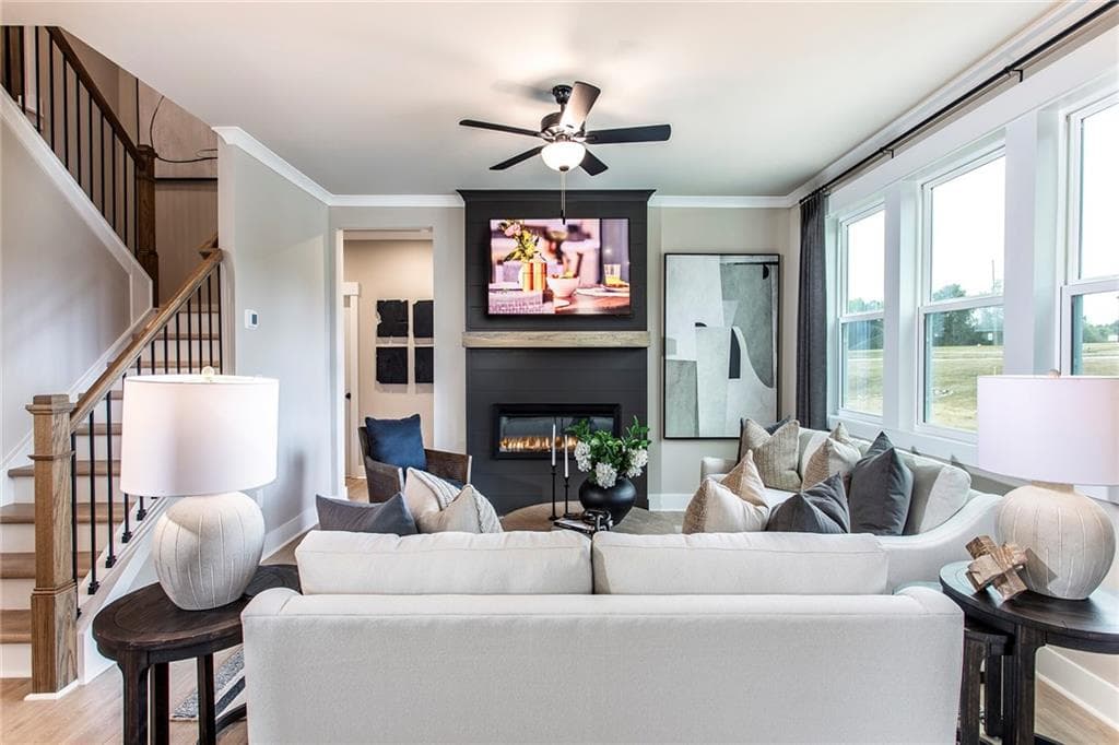 5 bedroom, 3 bathroom, 2,944 sq ft single family residence for sale at 814 Changeup Circle, Lawrenceville, GA 30043 — photo 4