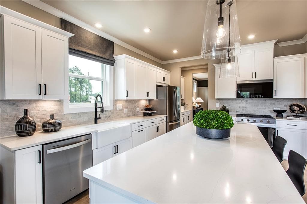5 bedroom, 3 bathroom, 2,944 sq ft single family residence for sale at 814 Changeup Circle, Lawrenceville, GA 30043 — photo 8