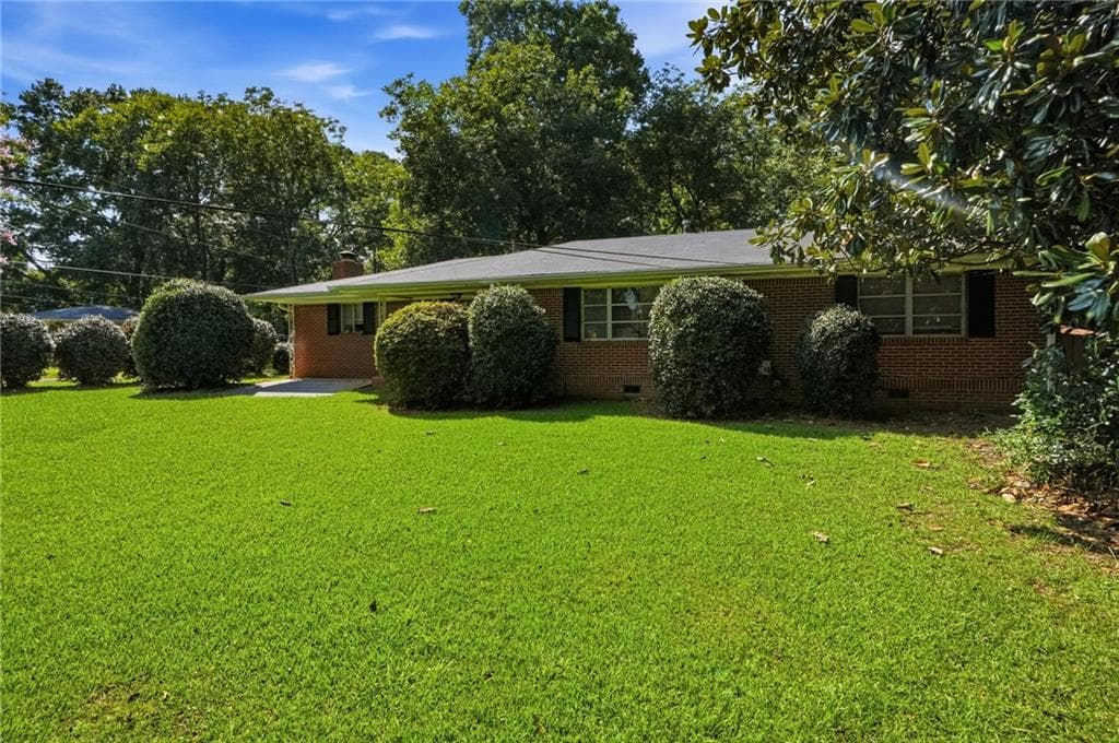 3 bedroom, 2 bathroom, 1,673 sq ft single family residence for sale at 944 Villa Rica Road, Marietta, GA 30064 — photo 3
