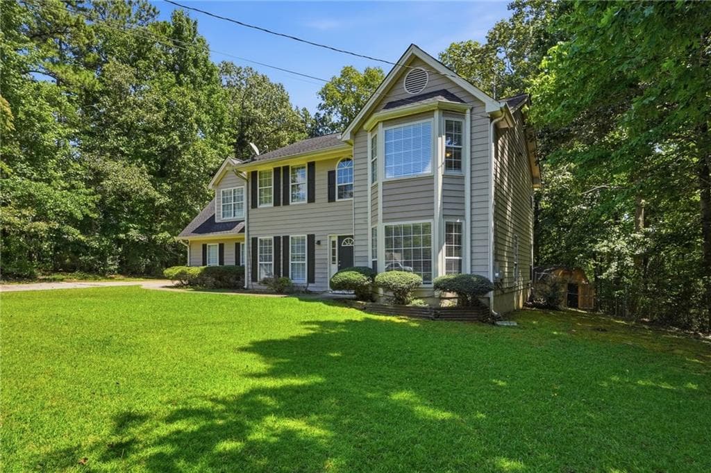 4 bedroom, 3 bathroom, 2,630 sq ft single family residence for sale at 5785 Shoal Creek Drive, Douglasville, GA 30135 — photo 3