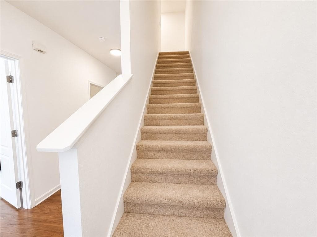 4 bedroom, 3 bathroom, 1,722 sq ft townhouse for rent at 6944 Rogers Point, Lithonia, GA 30058 for $1,850 a month — photo 6