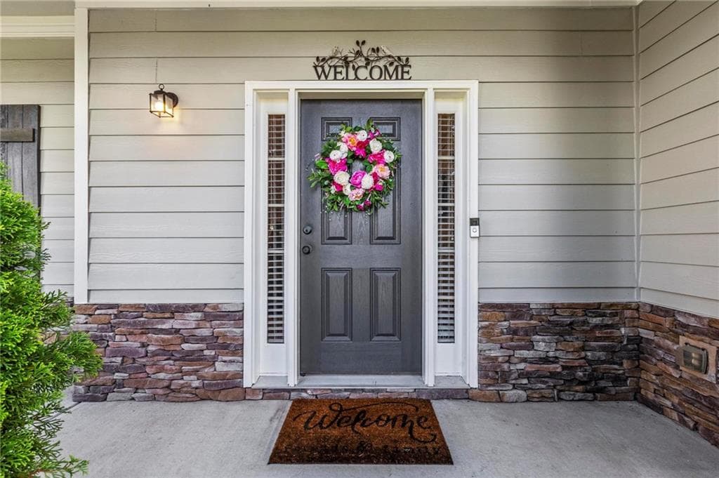 4 bedroom, 3 bathroom, 3,028 sq ft single family residence for sale at 2030 Boxwood Lane, Canton, GA 30114 — photo 3