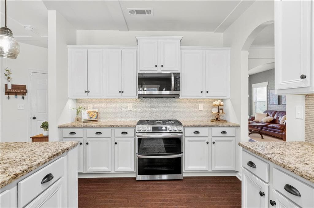4 bedroom, 3 bathroom, 3,028 sq ft single family residence for sale at 2030 Boxwood Lane, Canton, GA 30114 — photo 10
