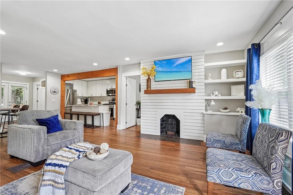 3 bedroom, 2 bathroom, 1,498 sq ft single family residence under contract at 1853 Beecher Road, Atlanta, GA 30310 — photo 8