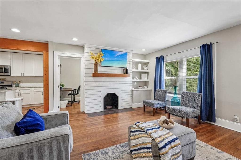 3 bedroom, 2 bathroom, 1,498 sq ft single family residence under contract at 1853 Beecher Road, Atlanta, GA 30310 — photo 6