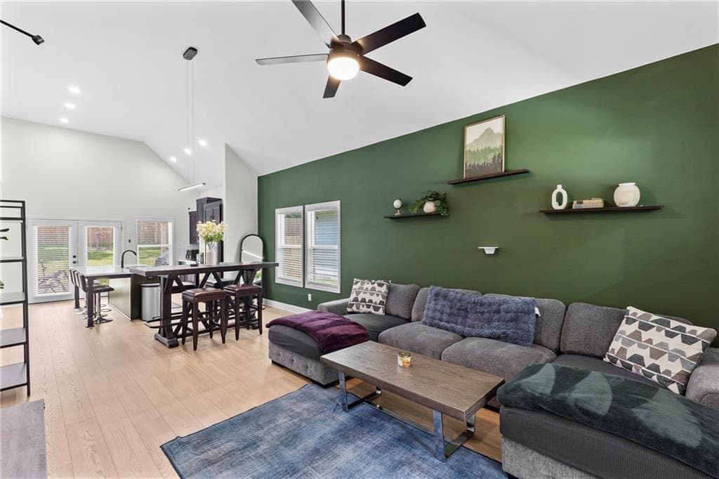 3 bedroom, 2 bathroom, 1,221 sq ft single family residence for sale at 624 Robert Street, Atlanta, GA 30318 — photo 3