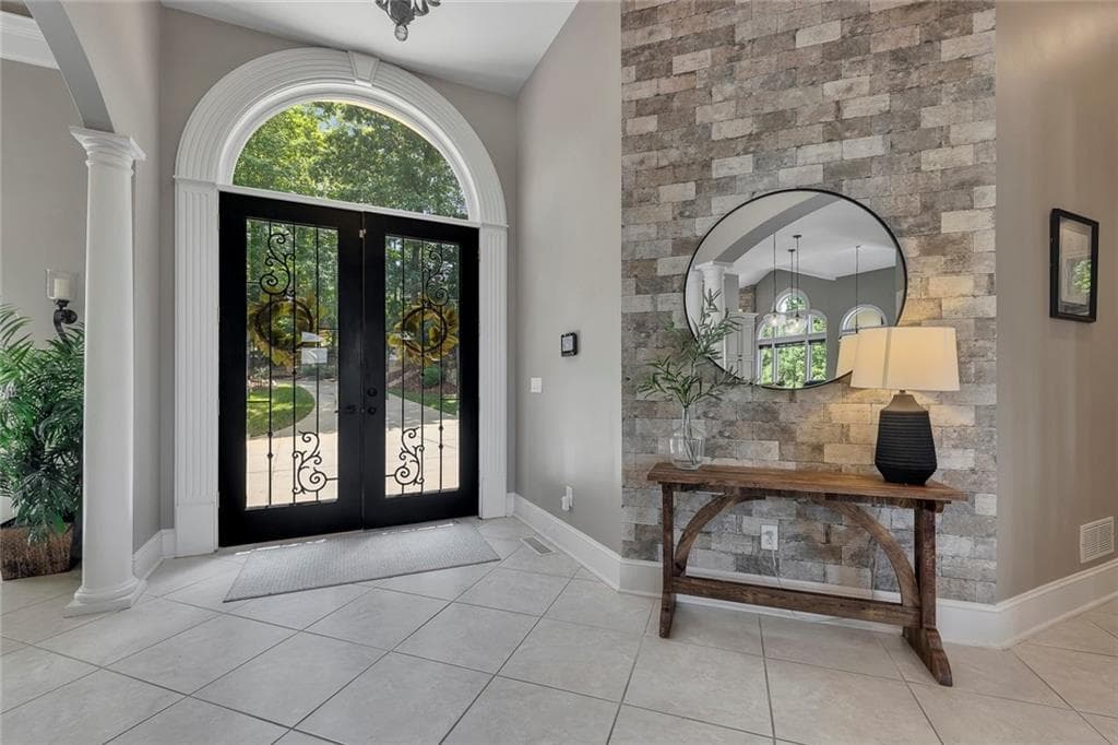 6 bedroom, 5 bathroom, 6,538 sq ft single family residence for sale at 701 Lake Overlook Drive, Canton, GA 30114 — photo 5