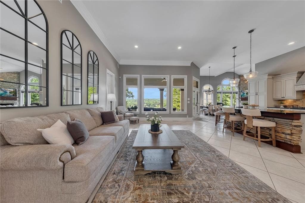 6 bedroom, 5 bathroom, 6,538 sq ft single family residence for sale at 701 Lake Overlook Drive, Canton, GA 30114 — photo 6