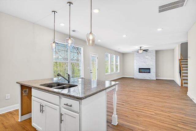 5 bedroom, 4 bathroom, 2,580 sq ft single family residence for sale at 497 Lawson Drive, Mansfield, GA 30055 — photo 7