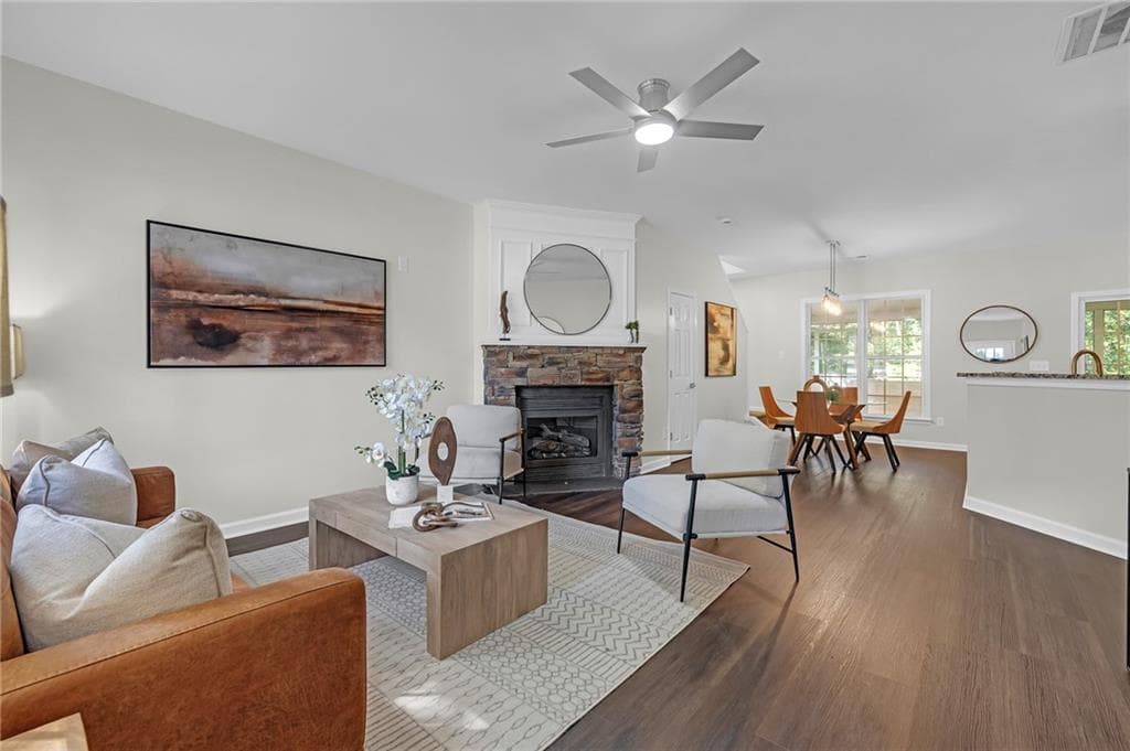 3 bedroom, 3 bathroom, 1,552 sq ft single family residence for sale at 415 Wittenridge Court, Alpharetta, GA 30022 — photo 2