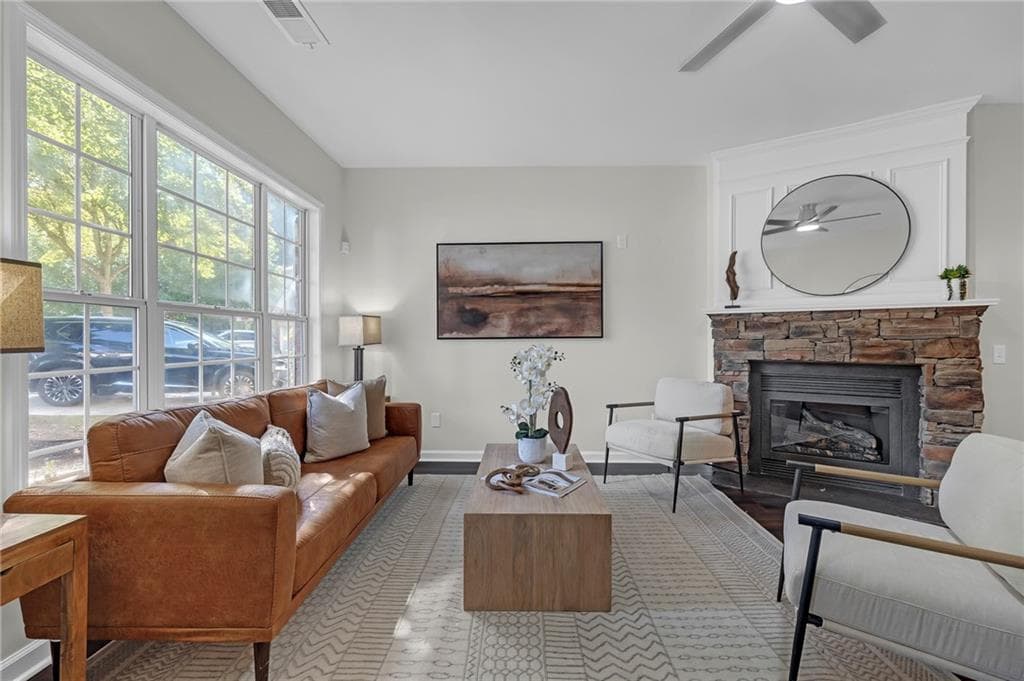 3 bedroom, 3 bathroom, 1,552 sq ft single family residence for sale at 415 Wittenridge Court, Alpharetta, GA 30022 — photo 4