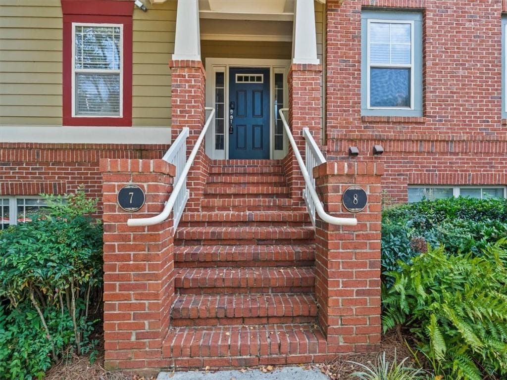 2 bedroom, 2 bathroom, 1,164 sq ft townhouse for rent at 655 Mead Street 8, Atlanta, GA 30312 for $2,295 a month — photo 2
