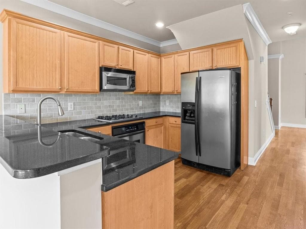 2 bedroom, 2 bathroom, 1,164 sq ft townhouse for rent at 655 Mead Street 8, Atlanta, GA 30312 for $2,295 a month — photo 6