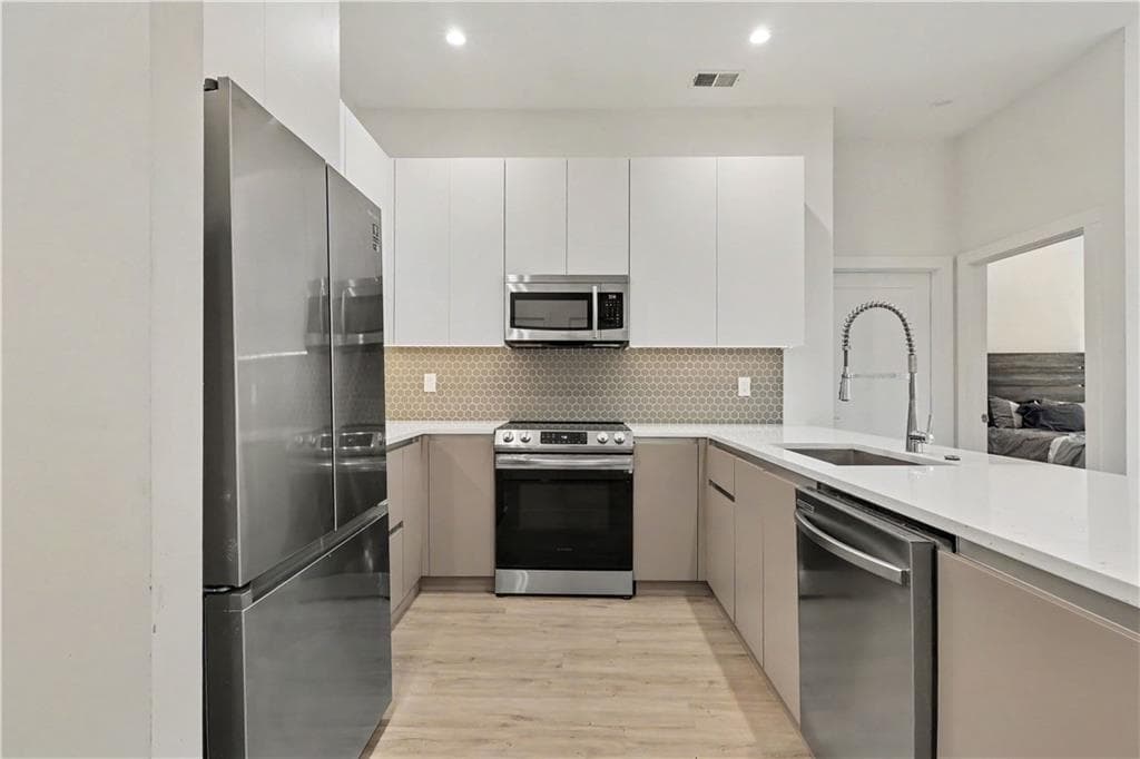 2 bedroom, 2 bathroom, 1,150 sq ft condominium for sale at 1155 Custer Avenue 110, Atlanta, GA 30316 — photo 7