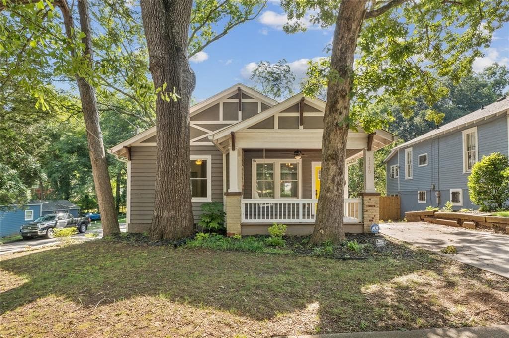 3 bedroom, 3 bathroom, 1,662 sq ft single family residence for sale at 1140 Oakland Drive, Atlanta, GA 30310