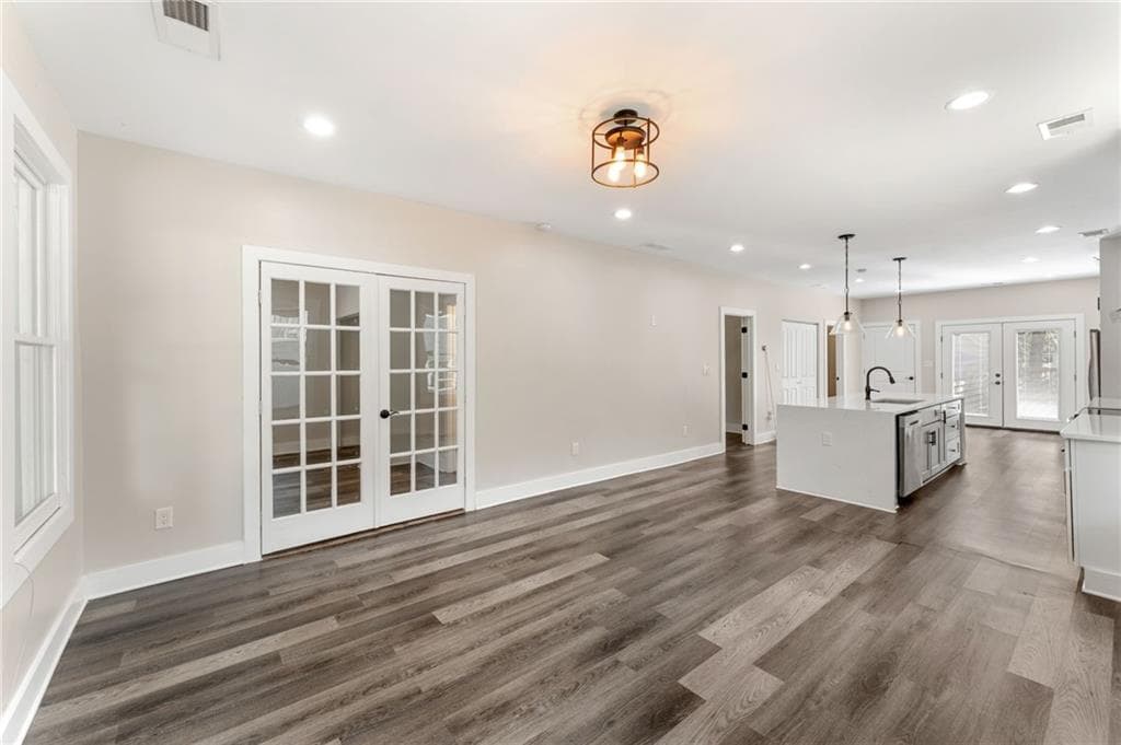 3 bedroom, 3 bathroom, 1,662 sq ft single family residence for sale at 1140 Oakland Drive, Atlanta, GA 30310 — photo 3