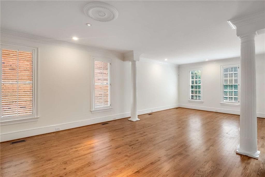 4 bedroom, 5 bathroom, 4,035 sq ft single family residence for rent at 448 Ivy Park Ln Lane, Atlanta, GA 30342 for $6,500 a month — photo 6
