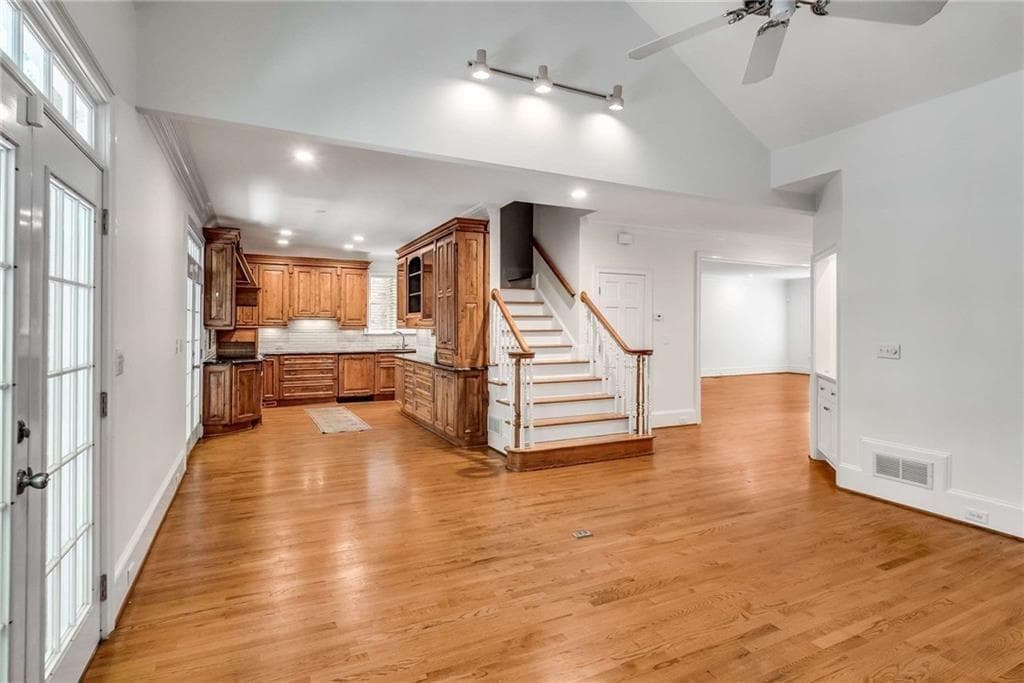 4 bedroom, 5 bathroom, 4,035 sq ft single family residence for rent at 448 Ivy Park Ln Lane, Atlanta, GA 30342 for $6,500 a month — photo 9