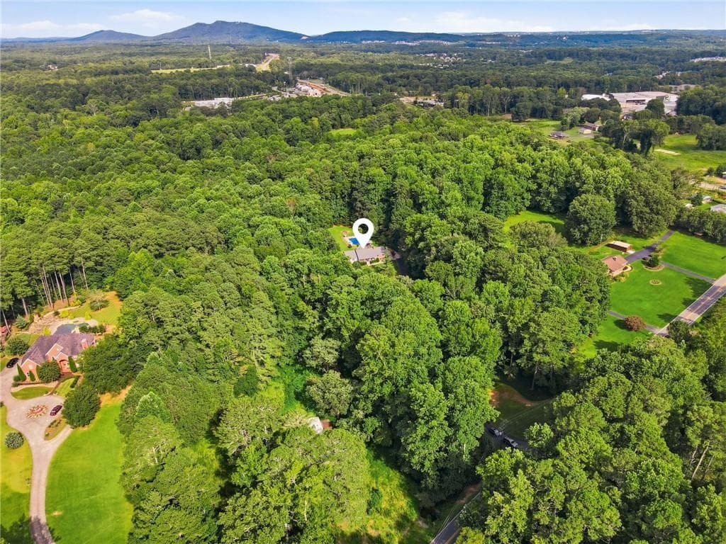 4 bedroom, 3 bathroom, 2,976 sq ft single family residence for sale at 3992 Doc Sams Road, Cumming, GA 30028 — photo 4