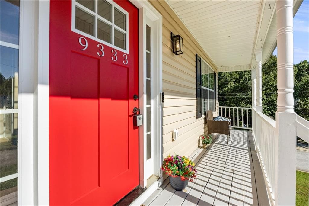 4 bedroom, 4 bathroom, 3,364 sq ft single family residence under contract at 9333 Melody Circle, Covington, GA 30014 — photo 5