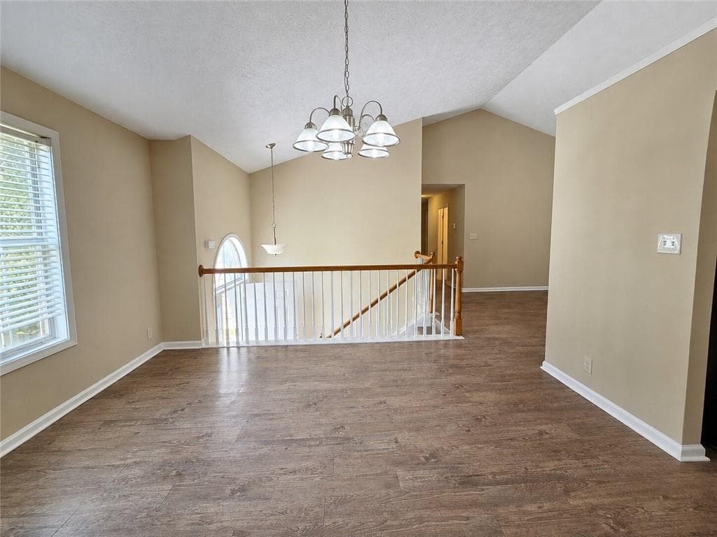 4 bedroom, 3 bathroom, 2,325 sq ft single family residence under contract at 2095 Oakpointe Court, Buford, GA 30519 — photo 4