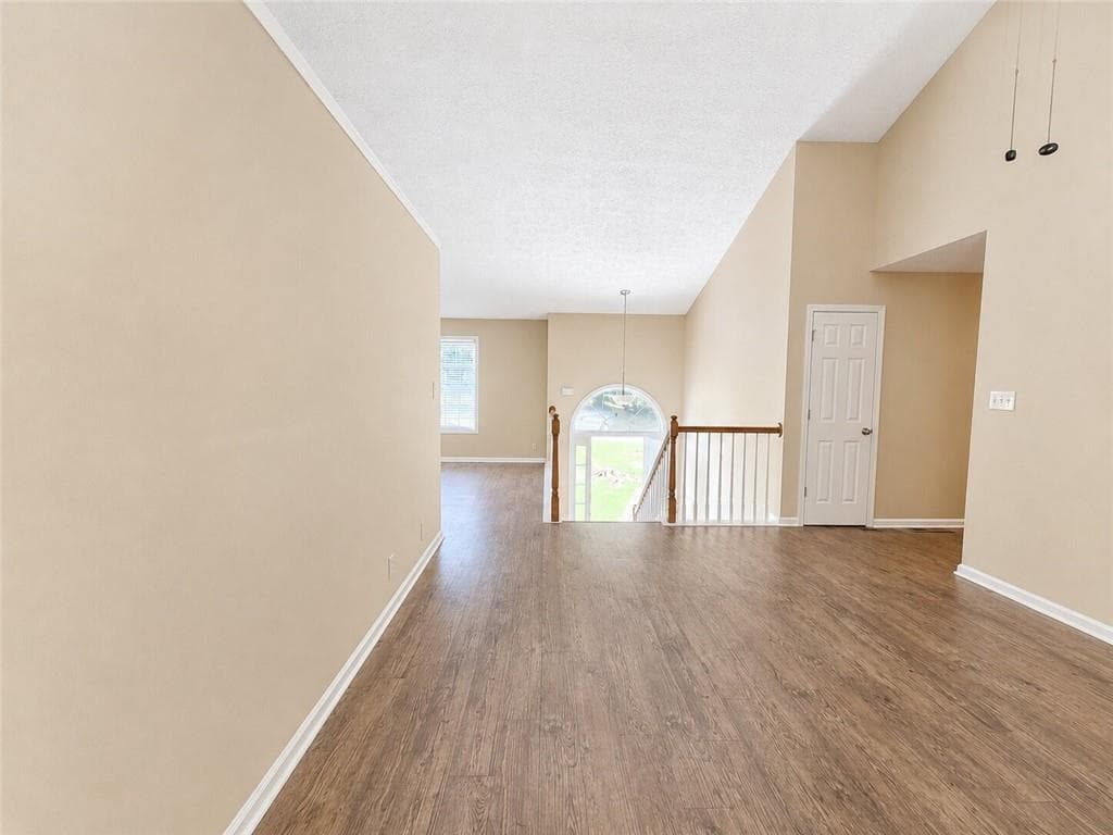 4 bedroom, 3 bathroom, 2,325 sq ft single family residence under contract at 2095 Oakpointe Court, Buford, GA 30519 — photo 10