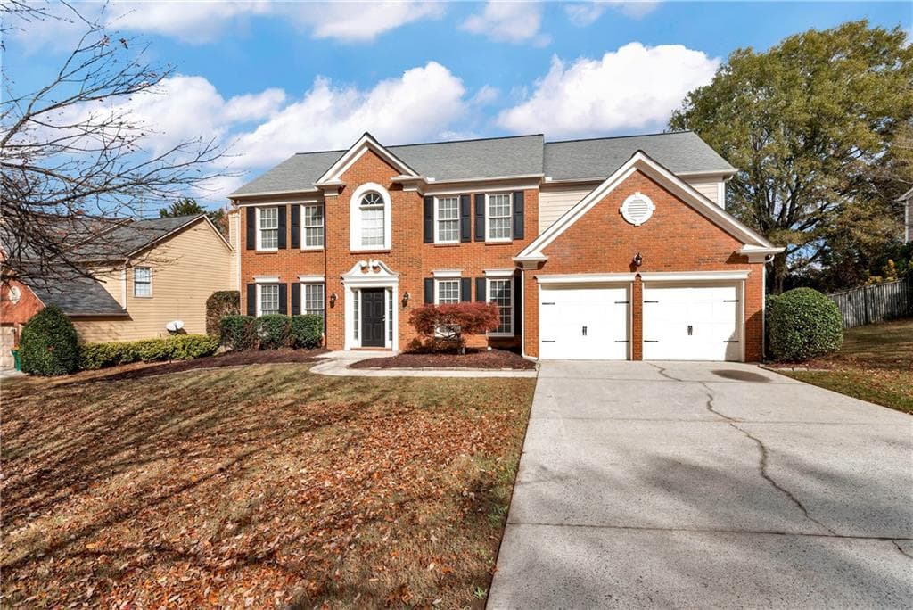 4 bedroom, 3 bathroom, 2,730 sq ft single family residence for sale at 7530 Newstead Drive, Cumming, GA 30041 — photo 4