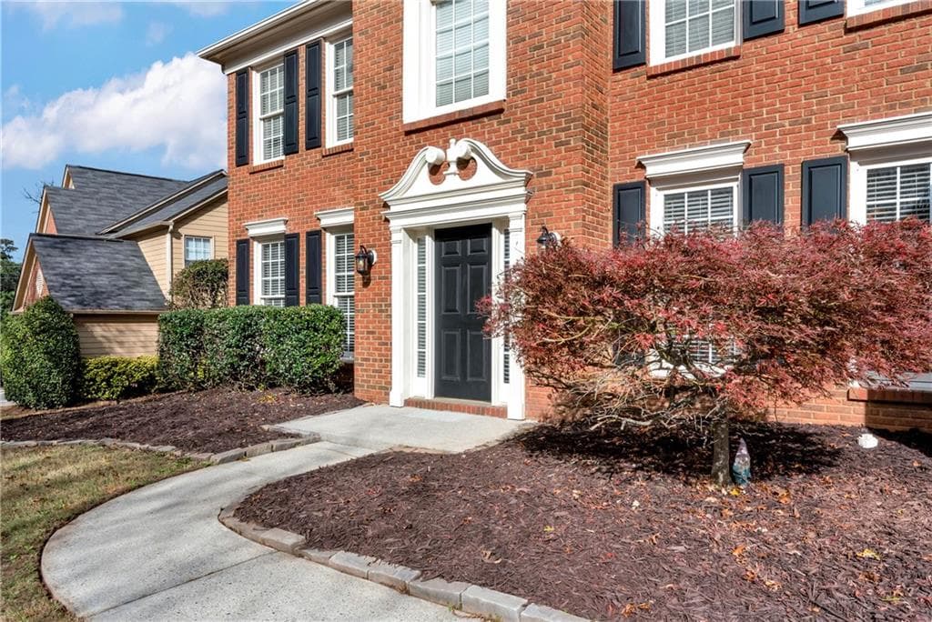 4 bedroom, 3 bathroom, 2,730 sq ft single family residence for sale at 7530 Newstead Drive, Cumming, GA 30041 — photo 7