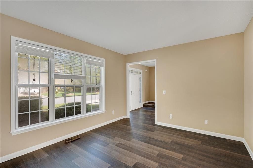 4 bedroom, 3 bathroom, 2,284 sq ft single family residence for rent at 11585 Crossington Road, Johns Creek, GA 30005 for $3,500 a month — photo 8