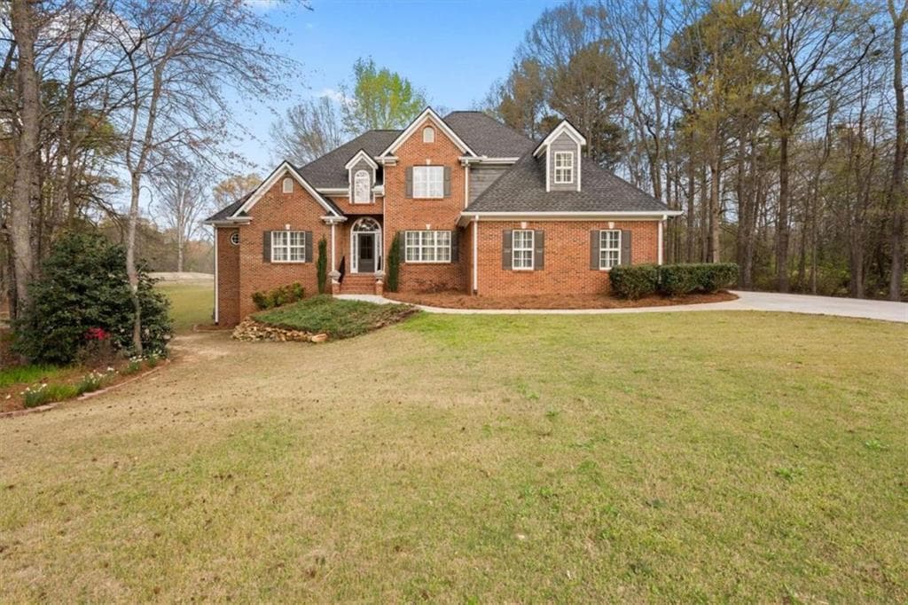 5 bedroom, 4 bathroom, 3,000 sq ft single family residence for sale at 304 Pinehurst Way, Carrollton, GA 30116