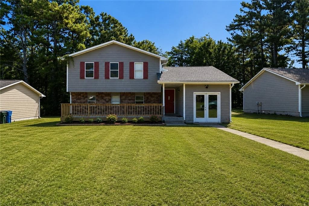 4 bedroom, 3 bathroom, 1,631 sq ft single family residence for sale at 6326 Steepleridge Court, Riverdale, GA 30296