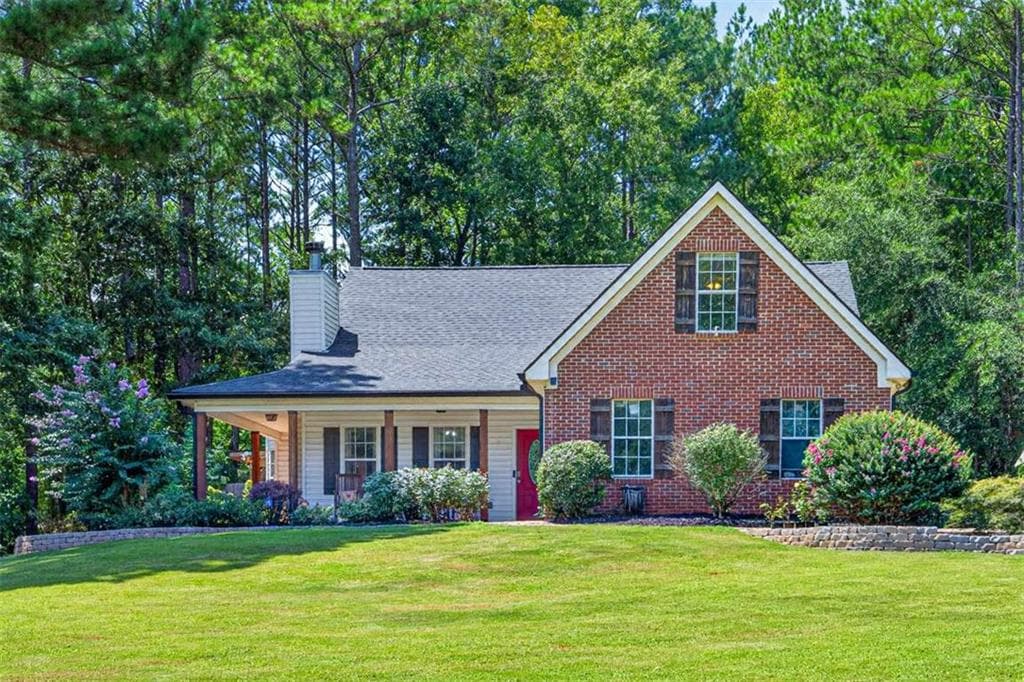 4 bedroom, 2 bathroom, 1,897 sq ft single family residence under contract at 1041 Matthews Way, Mcdonough, GA 30252 — photo 2