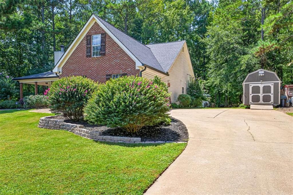 4 bedroom, 2 bathroom, 1,897 sq ft single family residence under contract at 1041 Matthews Way, Mcdonough, GA 30252 — photo 4