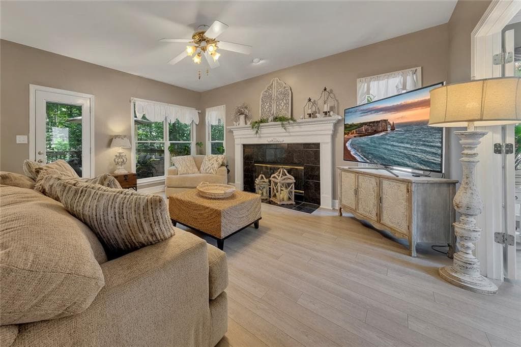 6 bedroom, 4 bathroom, 3,364 sq ft single family residence for sale at 1914 Lilac Ridge Drive, Woodstock, GA 30189 — photo 10