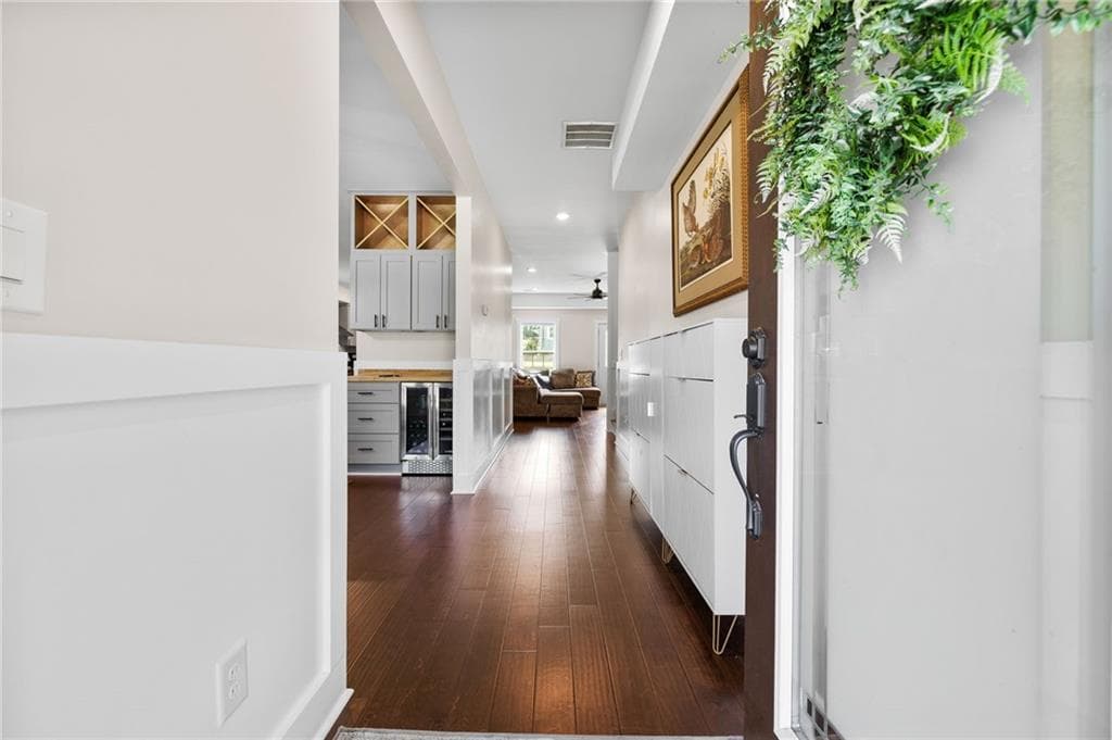 5 bedroom, 3 bathroom, 2,731 sq ft single family residence for sale at 142 Brookwood Avenue, Commerce, GA 30529 — photo 6