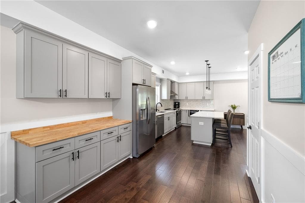 5 bedroom, 3 bathroom, 2,731 sq ft single family residence for sale at 142 Brookwood Avenue, Commerce, GA 30529 — photo 10