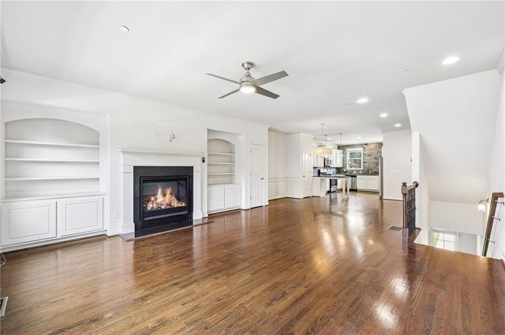 3 bedroom, 4 bathroom, 2,296 sq ft townhouse for sale at 1349 Hawthorne Avenue, Smyrna, GA 30080 — photo 3